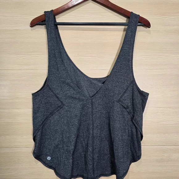 Lululemon Seek The Heat Tank Top Tank ONLY Gray Stripe Women's Size 8/10? - Picture 6 of 8